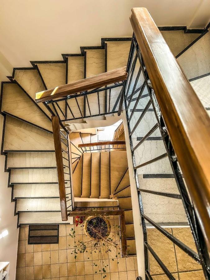 Central 9 Rooms Ermupoli Zewnętrze zdjęcie